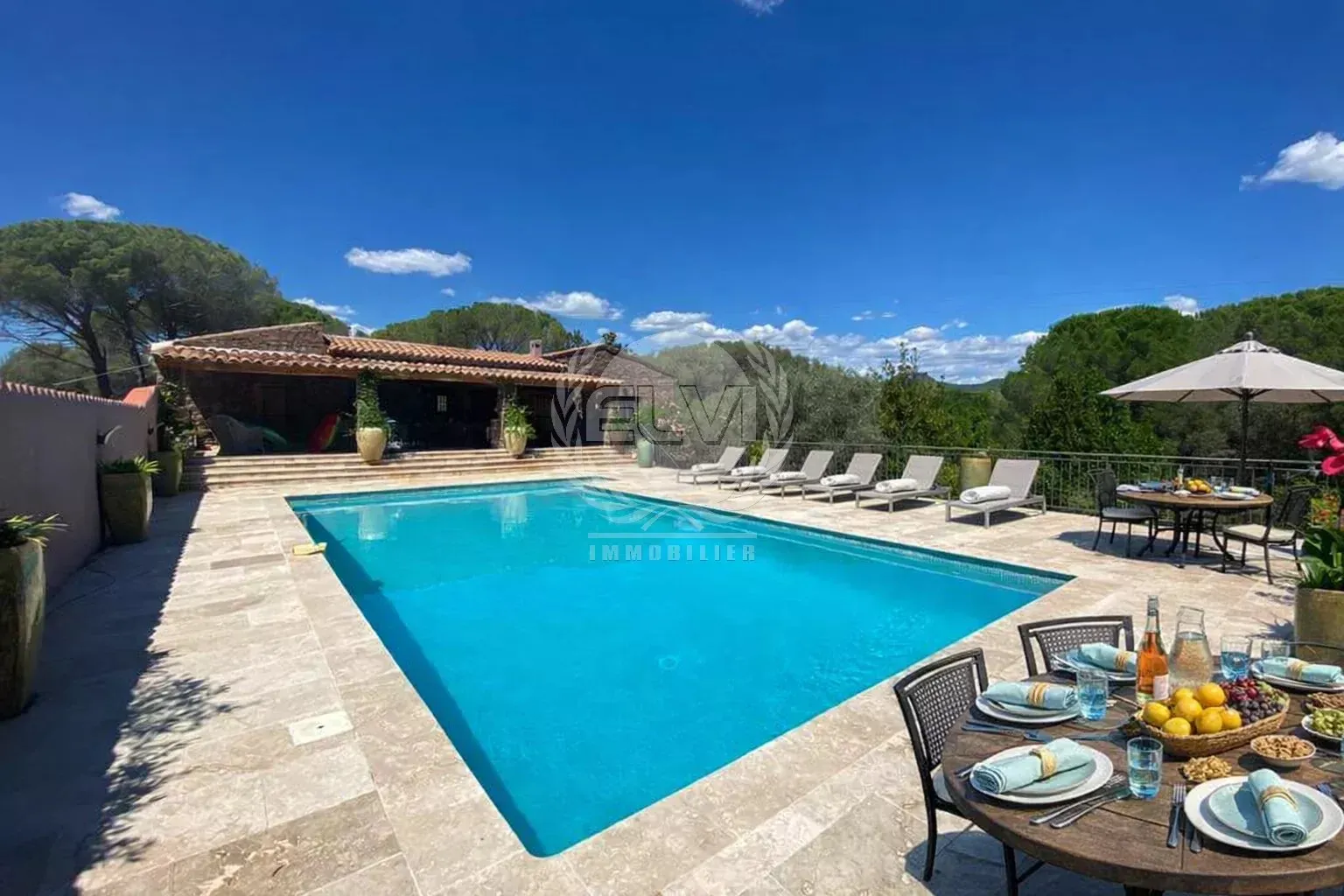 Villa à Roquebrune s/ Argens
