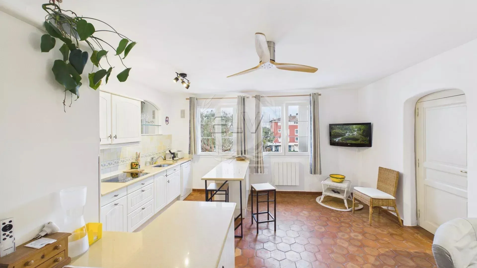 appartement 6 pièces à Grimaud (83310)
