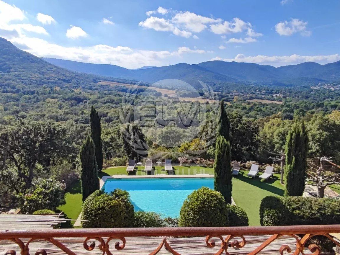 Propriété avec bastide provençale à Plan de la Tour